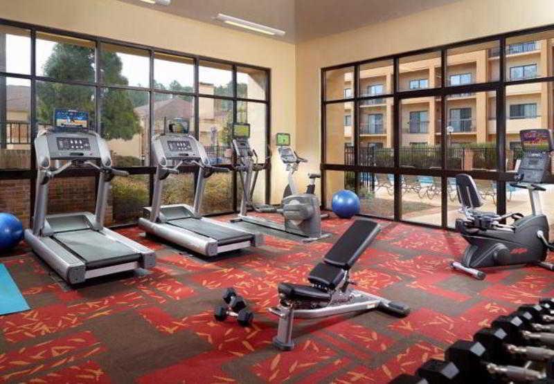 Courtyard By Marriott Atlanta Executive Park/Emory Hotel Екстериор снимка