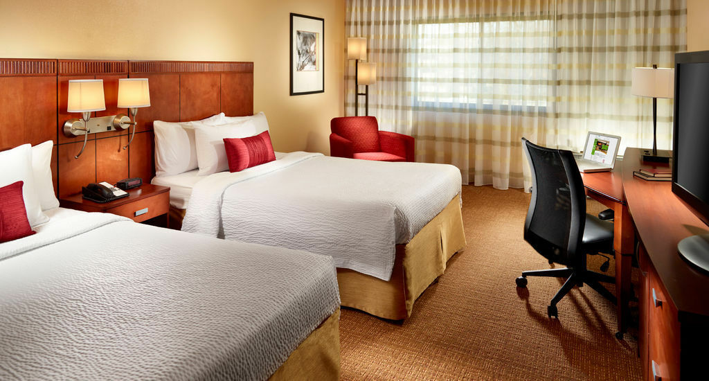 Courtyard By Marriott Atlanta Executive Park/Emory Hotel Екстериор снимка